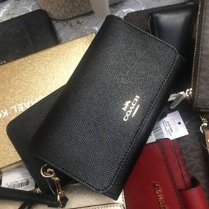 Black Coach wallet fits phone !